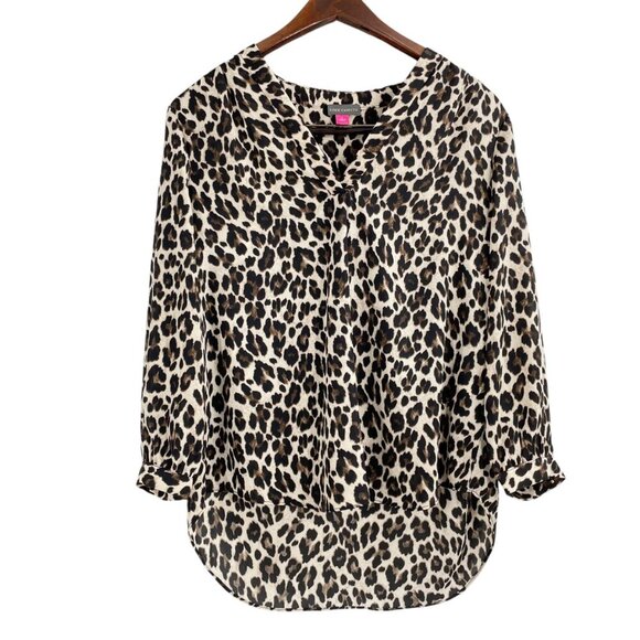 Vince Camuto Tops - Vince Camuto Leopard Print V-Neck Popover Tunic Womens Size Small Classic Glam